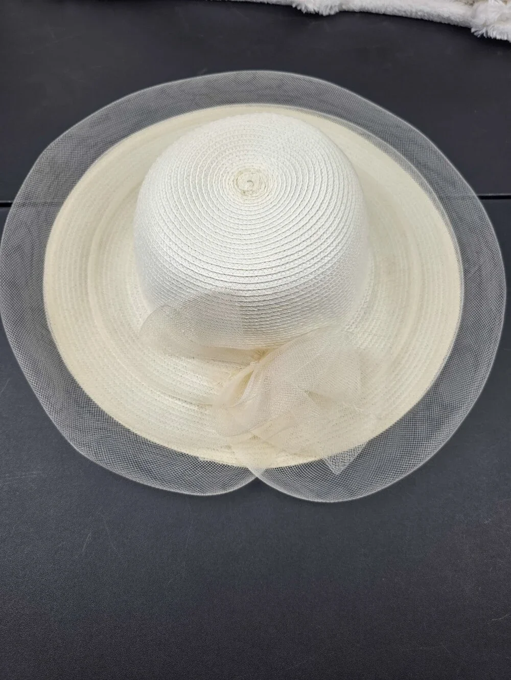 Cream-Colored Vintage Ladies' Tulle Straw Hat One Size - Picture 7 of 10